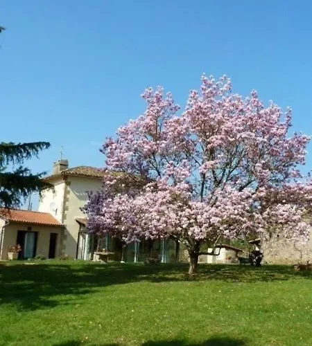 L'oustal Et Tables D'hotes Frühstückspension