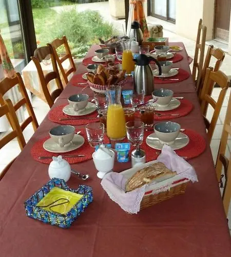 Frühstückspension L'oustal Et Tables D'hotes 3*