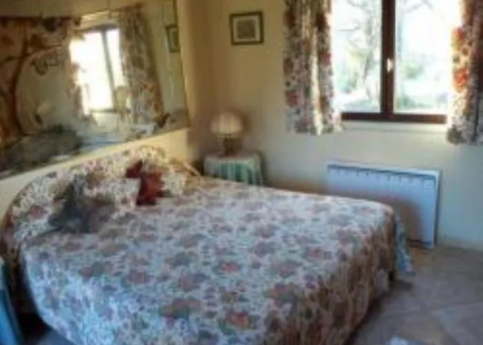 Frühstückspension L'oustal Et Tables D'hotes